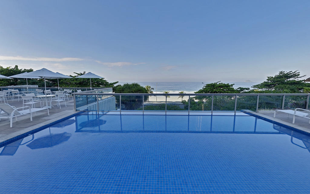 Pullman Rio De Janeiro Sao Conrado Hotel Buitenkant foto Rooftop pool at the hotel
