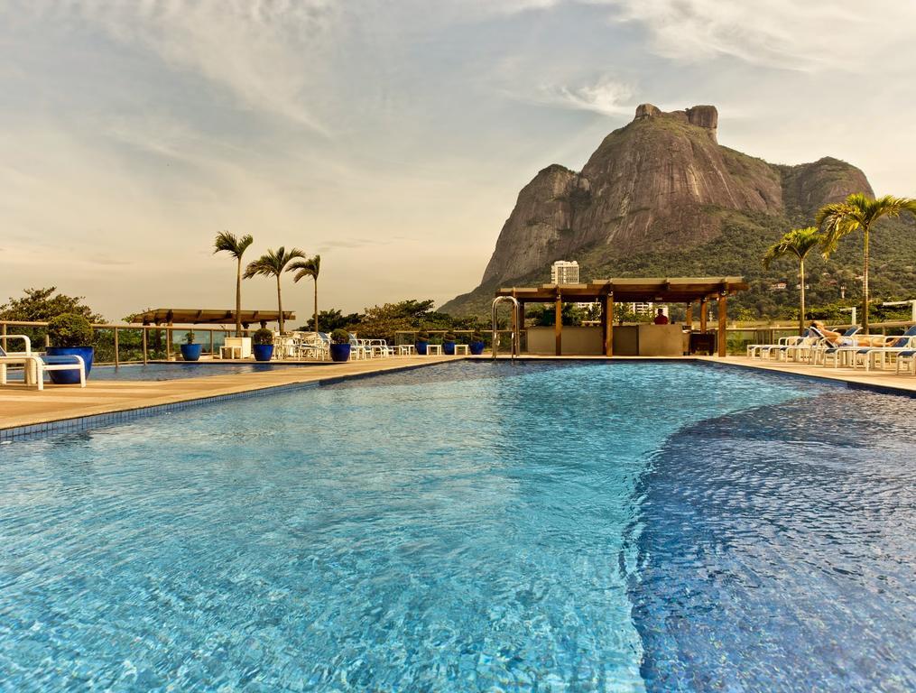 Pullman Rio De Janeiro Sao Conrado Hotel Buitenkant foto The pool at the Olympic Village