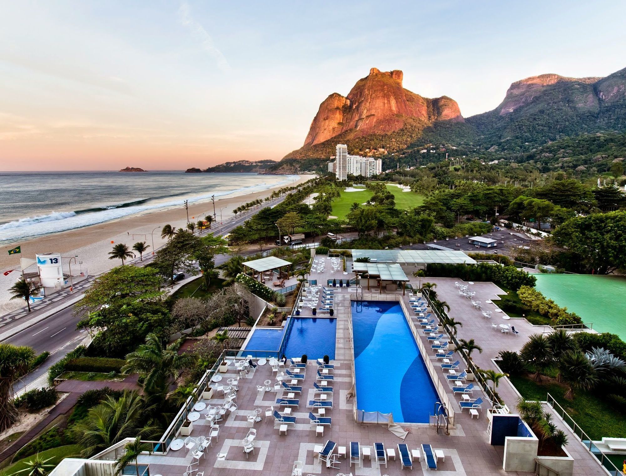 Pullman Rio De Janeiro Sao Conrado Hotel Buitenkant foto The hotel's pool