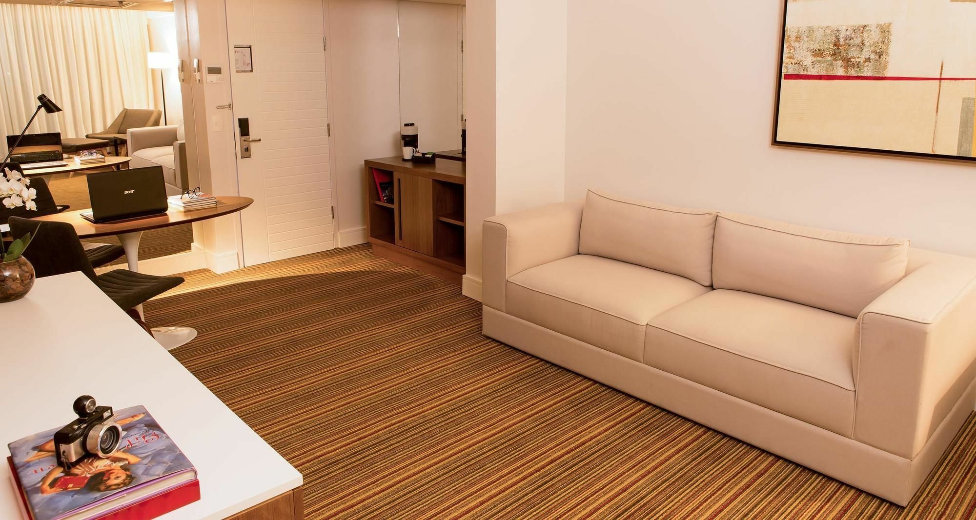 Pullman Rio De Janeiro Sao Conrado Hotel Buitenkant foto A carpet in a living room