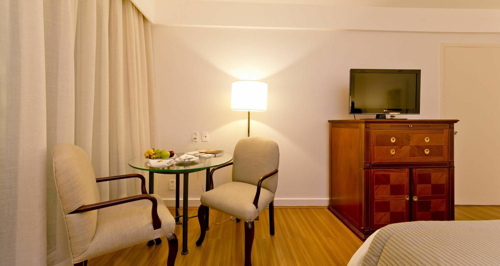 Pullman Rio De Janeiro Sao Conrado Hotel Buitenkant foto A room at the hotel